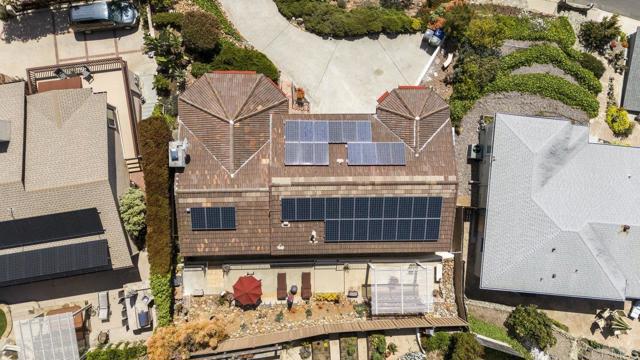 4331 Summit Drive, La Mesa CA: https://media.crmls.org/mediaz/93320163-7a75-4dce-b1b9-d01bfa4199d4.jpg