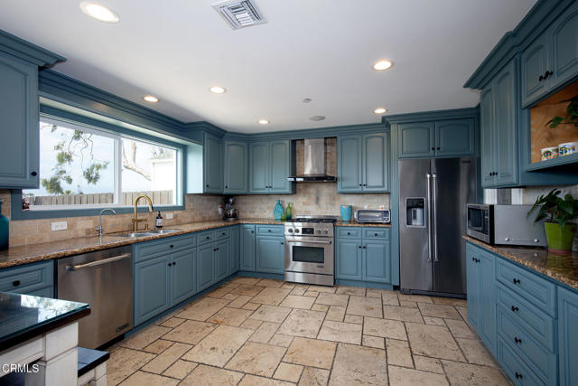 Detail Gallery Image 8 of 27 For 2180 Vista Del Mar Dr, Ventura,  CA 93001 - 3 Beds | 3/1 Baths