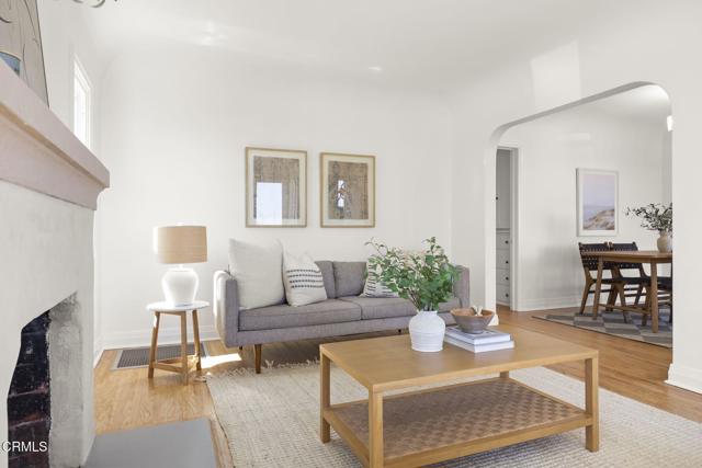 2371 Foster Avenue, Ventura CA: https://media.crmls.org/mediaz/9332f02a-b9ef-4a2c-93bf-e586a3320db9.jpg