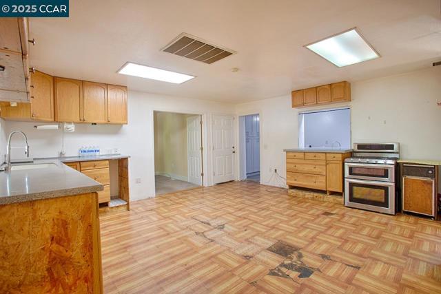 Image 26 of 34 For 211 Vallecito Ln