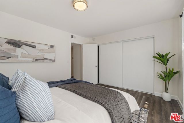 19714 Galway Avenue, Carson CA: https://media.crmls.org/mediaz/93337d4d-d4e4-4893-a76c-372581c4259c.jpg