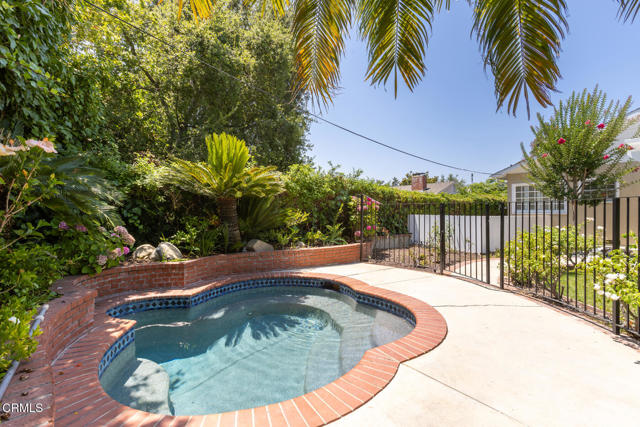 4650 Encinas Drive, La Canada Flintridge CA: https://media.crmls.org/mediaz/93346993-e9cb-4afc-88f0-f7d35373e715.jpg