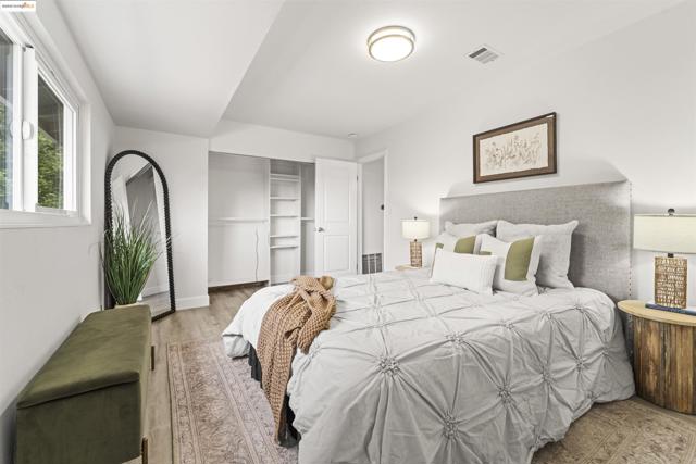 2326 D St, Hayward CA: https://media.crmls.org/mediaz/9334bba0-48b1-4978-9ef6-9450e5682bfd.jpg