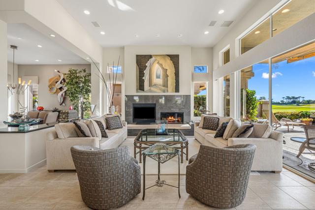 424 White Horse Trail, Palm Desert, CA 92211