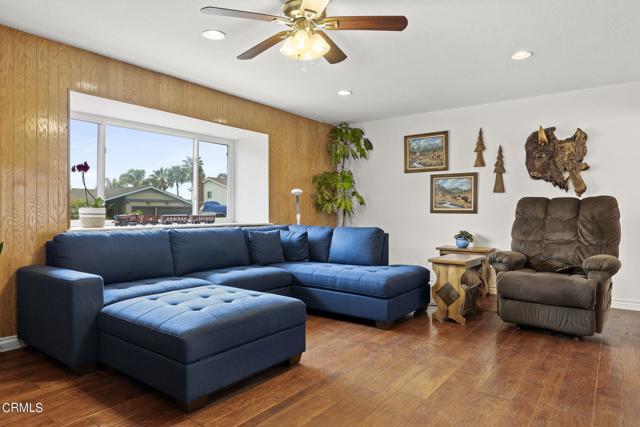 8-web-or-mls-UpmarketMedia_577Cort-57