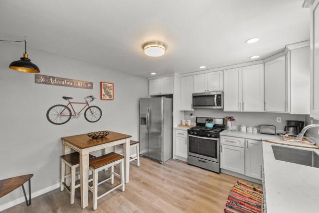 10191021 83rd Avenue, Oakland CA: https://media.crmls.org/mediaz/9335f64f-2891-49f1-a0f3-a43f13245d53.jpg