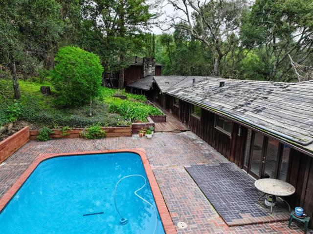 380 La Questa Way, Woodside CA: https://media.crmls.org/mediaz/93377b95-09b0-4b5f-8300-bf6c54805445.jpg