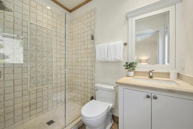 3 Vintage Court, Woodside CA: https://media.crmls.org/mediaz/9337c355-69c1-49f8-9ffa-c8bb69c621e4.jpg