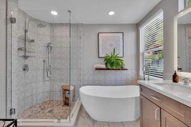 2106 Laura Dr, Escondido CA: https://media.crmls.org/mediaz/9338c4c6-0af7-4316-8c82-a3f302bf7a3b.jpg