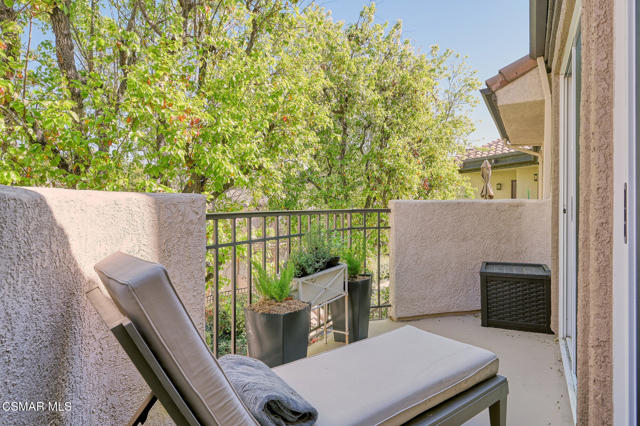 24145 Del Monte Drive, Valencia CA: https://media.crmls.org/mediaz/933996b6-d77e-4bda-9639-61f1f65e04f5.jpg