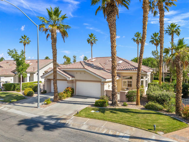 37563 Blue Sky Avenue, Palm Desert CA: https://media.crmls.org/mediaz/933a912f-f379-4e14-9e40-0a9fd444c291.jpg