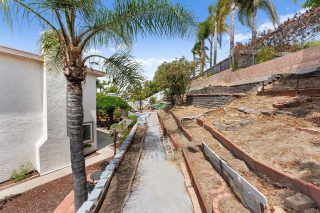 Detail Gallery Image 53 of 57 For 939 Chablis Ln, Vista,  CA 92083 - 4 Beds | 3 Baths