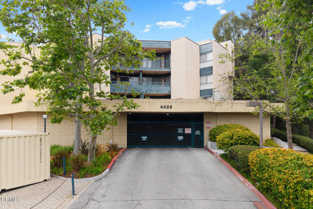 4499 Via Marisol, Los Angeles CA: https://media.crmls.org/mediaz/933b0456-e1ee-4778-ad1e-efebcf3f18e9.jpg