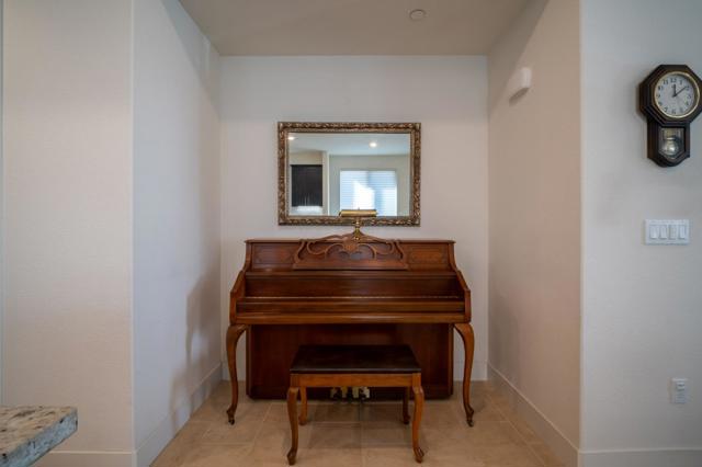 Image 32 of 47 For 708 Eppleton Lane 204