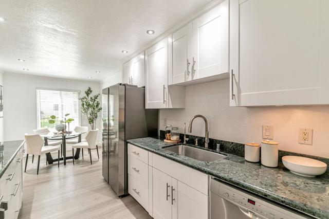 264 N Whisman Road, Mountain View CA: https://media.crmls.org/mediaz/933c272b-9d29-4143-bcdf-3456736551e0.jpg