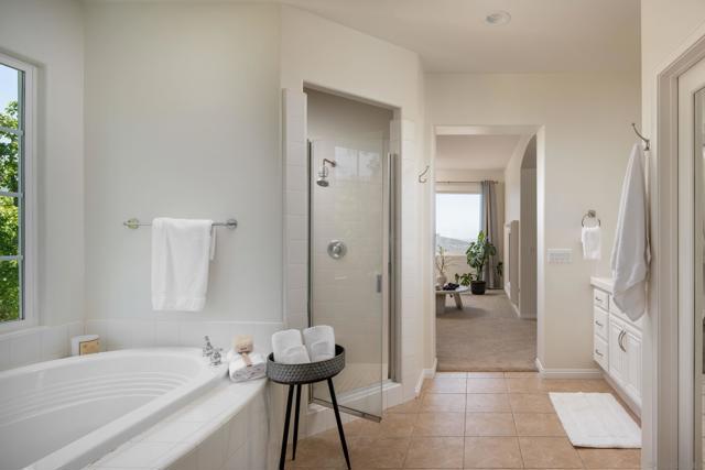 1432 Schoolhouse Way, San Marcos CA: https://media.crmls.org/mediaz/933d7e1f-4829-40a0-b7c8-e3be8a4cd083.jpg