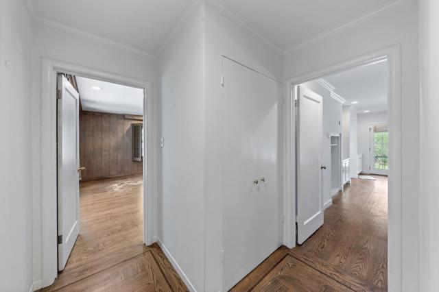 680 Fairway Circle, Hillsborough CA: https://media.crmls.org/mediaz/933e32f4-4591-451e-a06e-405714a957c8.jpg