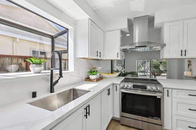613 Pilgrim Drive, Foster City CA: https://media.crmls.org/mediaz/933ea9d2-ca0f-4933-8639-a9614f38c46b.jpg