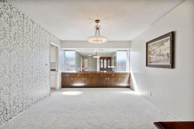 262 Crestwood Avenue, Ventura CA: https://media.crmls.org/mediaz/933fbef8-5173-4ae5-a463-7bd99fa35f5c.jpg