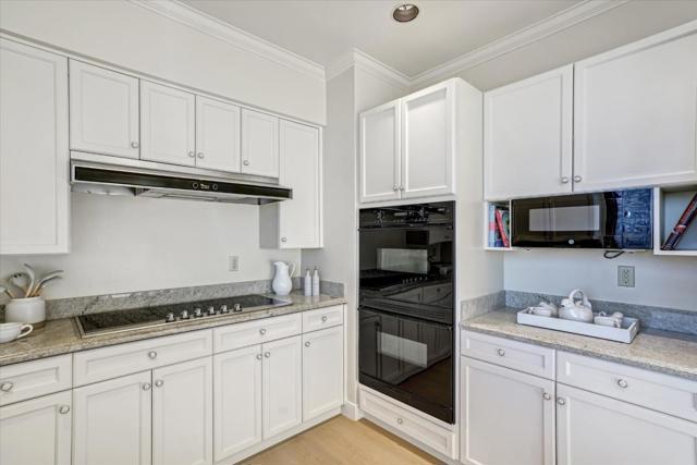 40 W 3rd Avenue, San Mateo CA: https://media.crmls.org/mediaz/93402bfa-41a4-47bd-874e-d11d4232cd9b.jpg