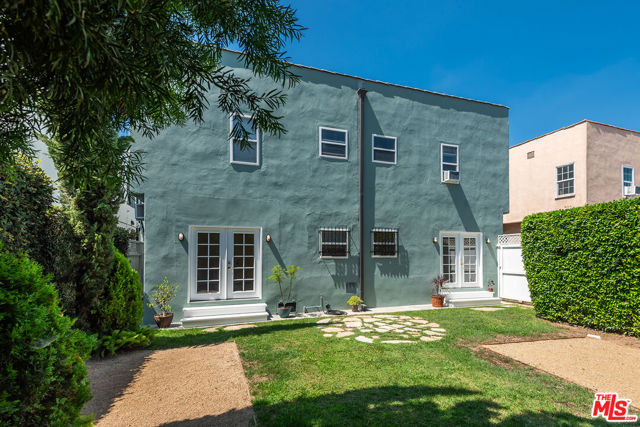 924 S Orange Grove Avenue, Los Angeles CA: https://media.crmls.org/mediaz/934091c9-9c5d-41b6-8966-813806d36e5f.jpg