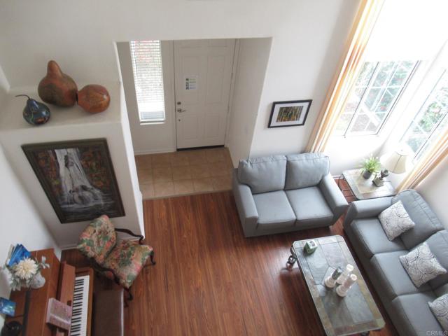 Detail Gallery Image 7 of 39 For 6033 Patmos Way, Oceanside,  CA 92056 - 2 Beds | 2/1 Baths