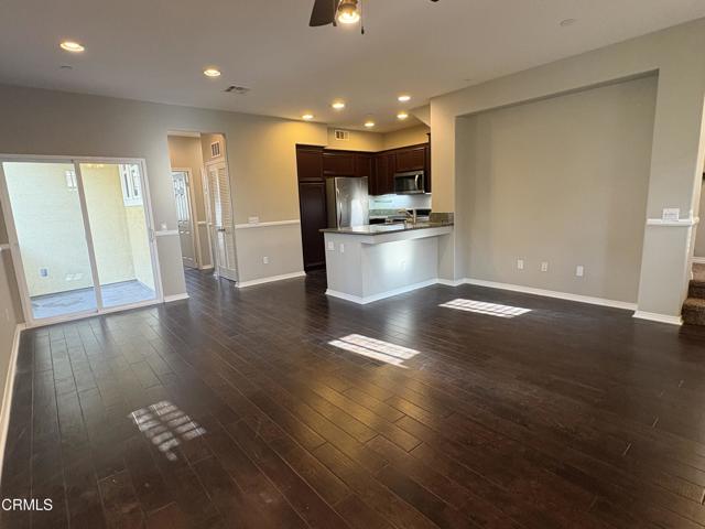 Detail Gallery Image 5 of 17 For 3151 Lisbon Ln, Oxnard,  CA 93036 - 3 Beds | 2 Baths