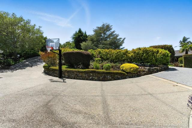 3795 Ralston Avenue, Hillsborough CA: https://media.crmls.org/mediaz/93416440-53d4-452b-b4de-92edbfd2ffa1.jpg