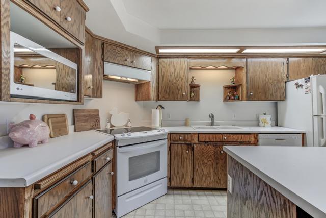 2854 Illinois Avenue, Corning CA: https://media.crmls.org/mediaz/93417551-d155-43f5-a9f7-0f57661cd046.jpg