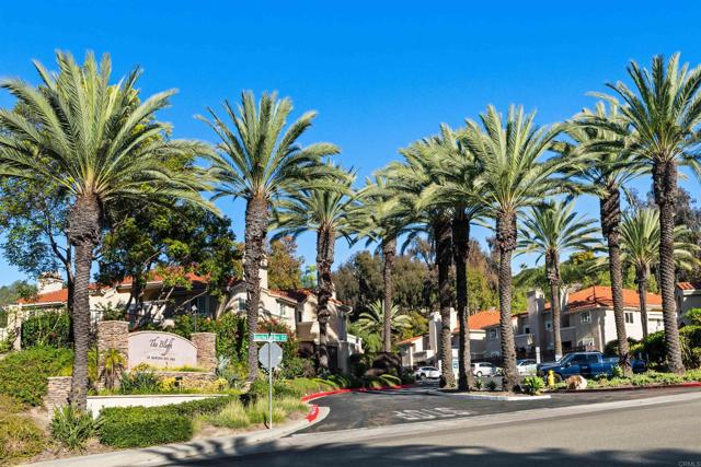 100 Sea Cliff Way, Oceanside CA: https://media.crmls.org/mediaz/9341af94-fa02-46a0-9406-c3f0b90d213e.jpg