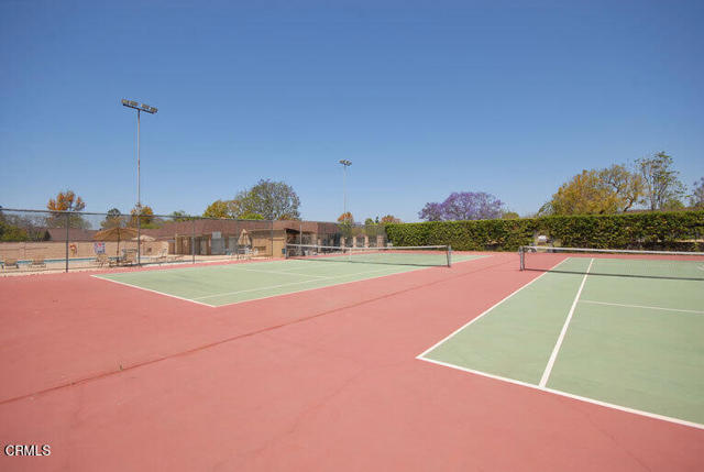 687 Tennis courts