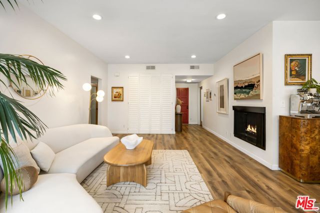 Drew Fenton | 11928 Kiowa Avenue Los Angeles CA | MLS: 7448155 Drew Fenton | 11928 Kiowa Avenue Los Angeles CA | MLS: 7448155