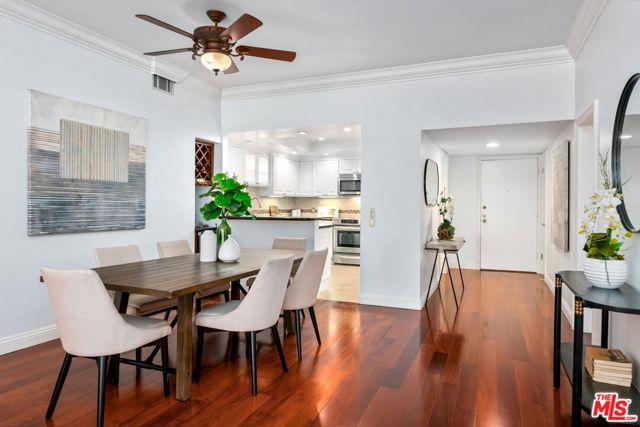 2318 Fox Hills Drive, Los Angeles CA: https://media.crmls.org/mediaz/934234bf-c0f4-496c-a433-ae1cf1859f98.jpg