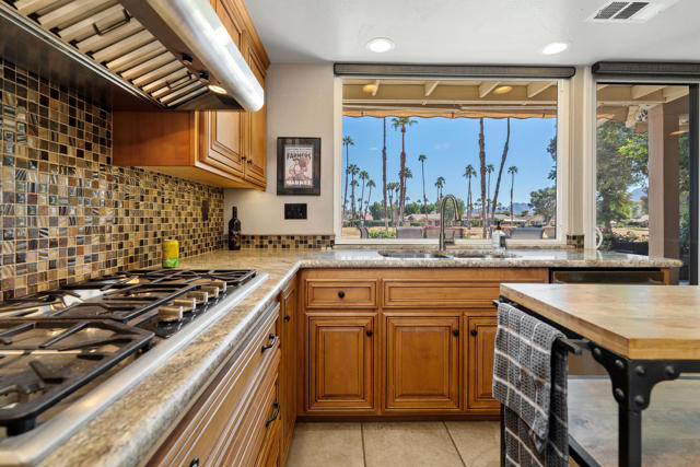 272 Tolosa Circle, Palm Desert, CA 92260