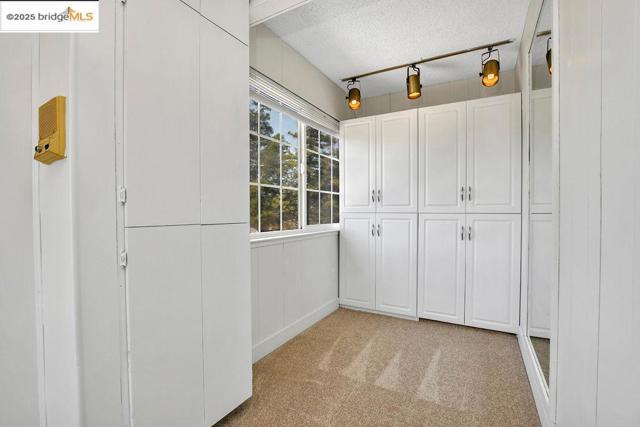 3026 El Monte Ct, Antioch CA: https://media.crmls.org/mediaz/93428324-9e0c-427f-a627-12003664dfc2.jpg