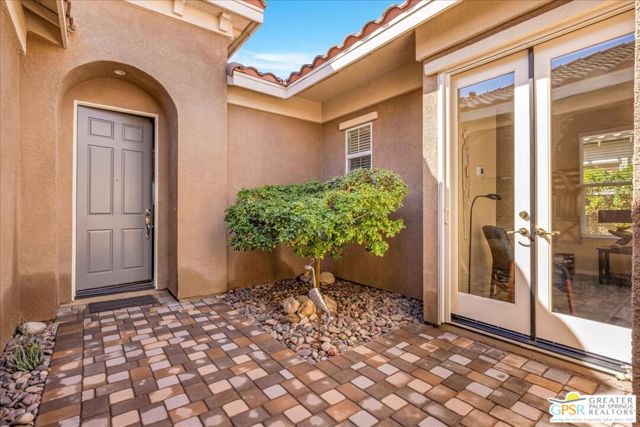 109 Shoreline Drive, Rancho Mirage CA: https://media.crmls.org/mediaz/9342dc9b-fa97-4a00-9512-23e94a0f5320.jpg
