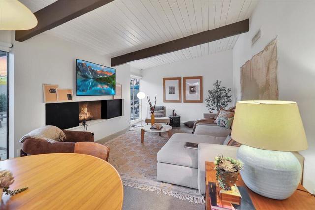 408 E Glen Circle N, Palm Springs, CA 92262