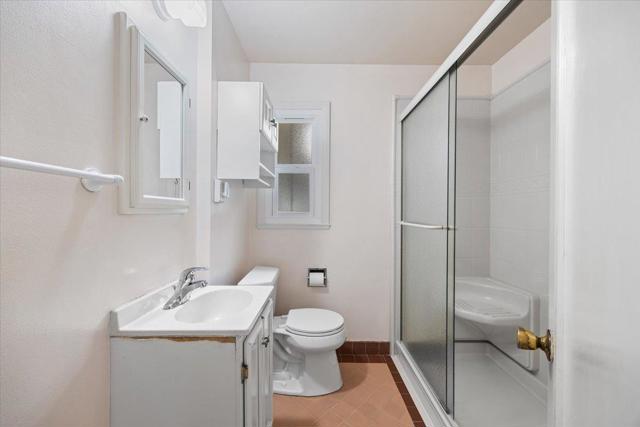 701 Poinsettia Avenue, San Mateo CA: https://media.crmls.org/mediaz/93437303-f467-4994-b431-1e4fc30c9849.jpg