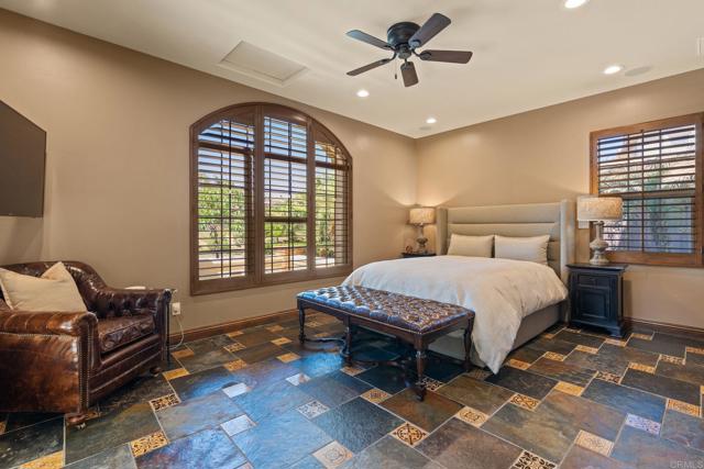 6937 CORTE LANGOSTA, Carlsbad CA: https://media.crmls.org/mediaz/93445eb8-b8b7-4248-b8d2-7c08564b8071.jpg
