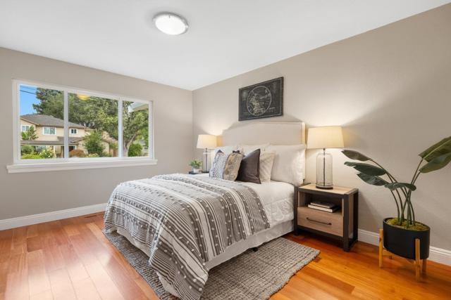 1098 Muir Way, Los Altos CA: https://media.crmls.org/mediaz/93454c84-ac48-4bbf-840d-e0f5eca22e38.jpg