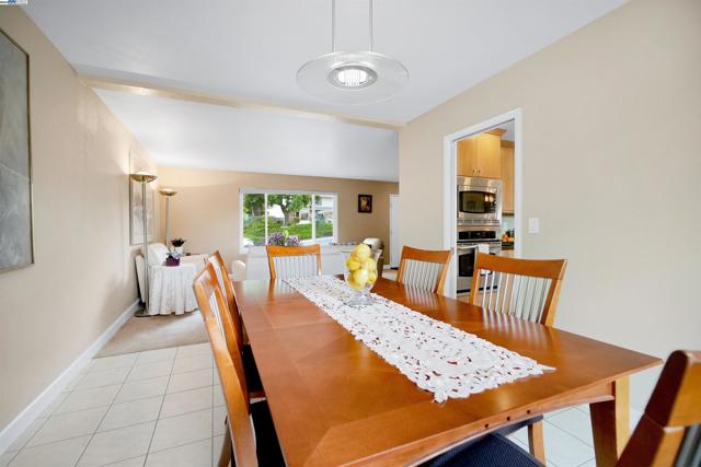 11868 Bloomington Way, Dublin CA: https://media.crmls.org/mediaz/93457b54-5fe2-4748-9730-9364433cd0d1.jpg