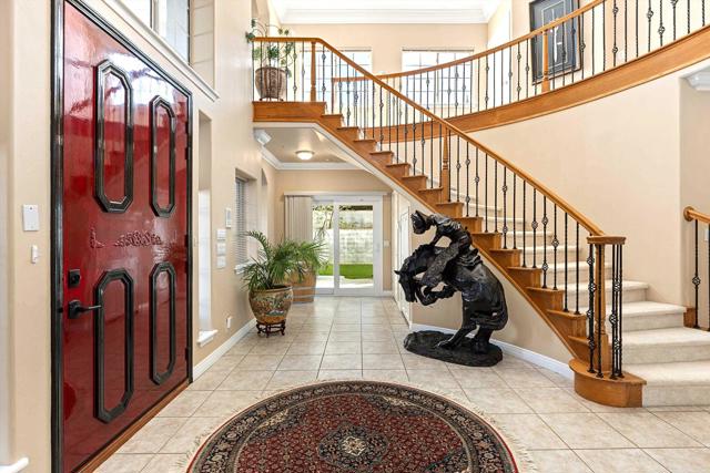 Detail Gallery Image 5 of 47 For 1751 Monte Vista Dr, Vista,  CA 92084 - 5 Beds | 3/1 Baths