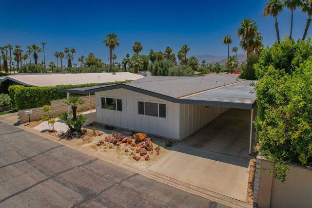126 Monte Carlo Street, Rancho Mirage CA: https://media.crmls.org/mediaz/9348f4c6-b2eb-4dcd-a268-0bc1143465a4.jpg