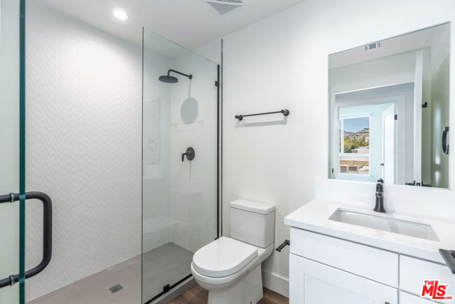 857 N Hayworth Avenue, Los Angeles CA: https://media.crmls.org/mediaz/9349927c-dd2c-42d7-8658-8e901c03772f.jpg