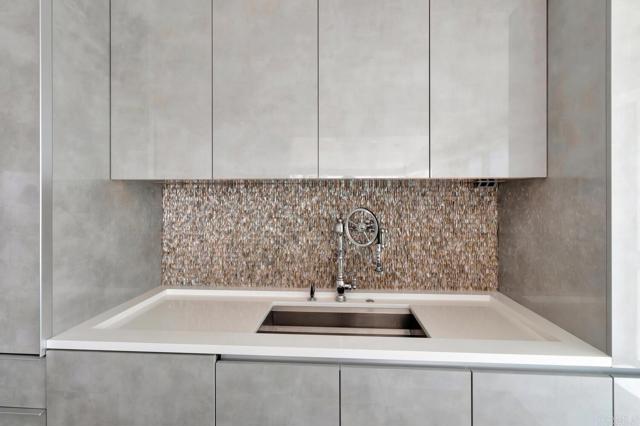 Detail Gallery Image 16 of 40 For 1760 Avenida Del Mundo #504,  Coronado,  CA 92118 - 2 Beds | 2 Baths