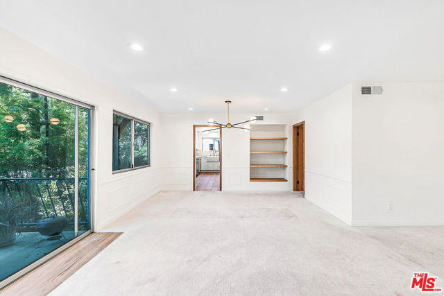 420 S Madison Ave #205, Pasadena, CA 91101