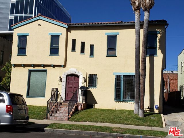 7007 Willoughby Ave, Los Angeles, CA 90038