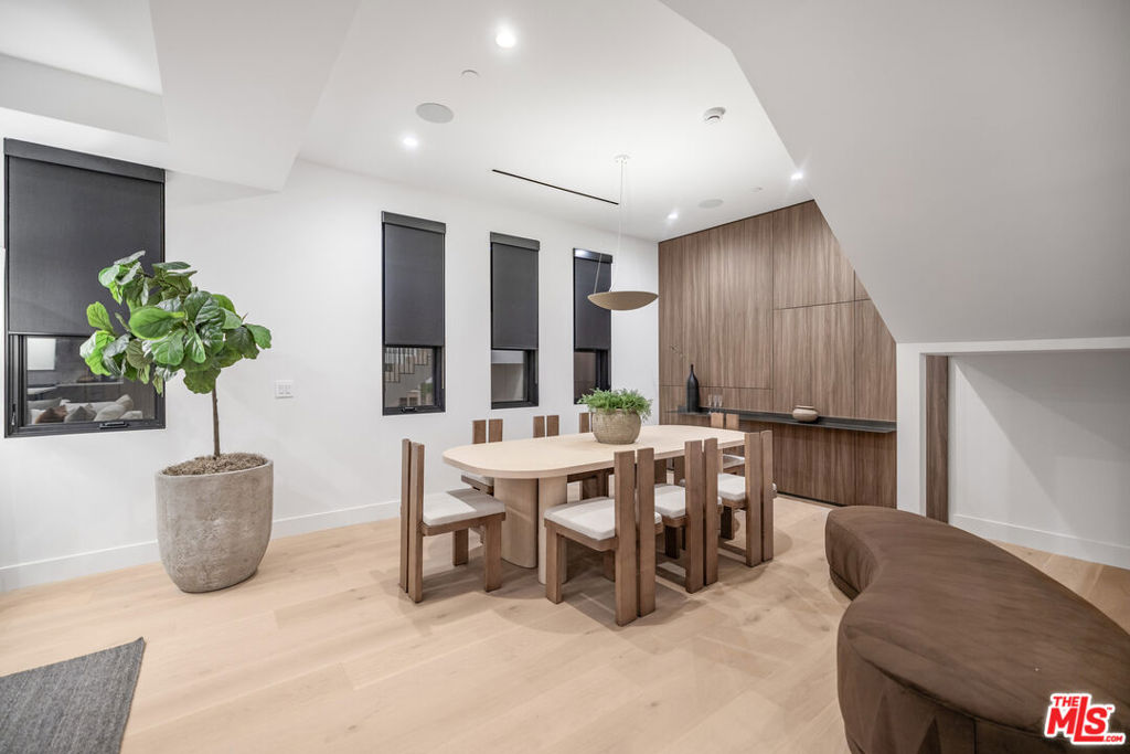 MLS #25619907 image #20