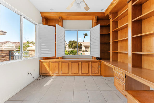 37159 Turnberry Isle Drive, Palm Desert CA: https://media.crmls.org/mediaz/934b6b20-c8ae-48ea-a00b-dc6b5f5f0f85.jpg