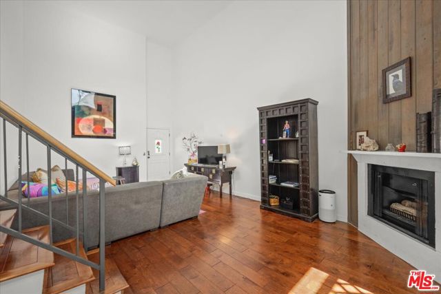 12938 Valleyheart Drive, Studio City CA: https://media.crmls.org/mediaz/934c6893-e0dc-4645-9390-8f6c172db7a4.jpg